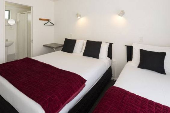 1-Bedroom Family Apartment - beds